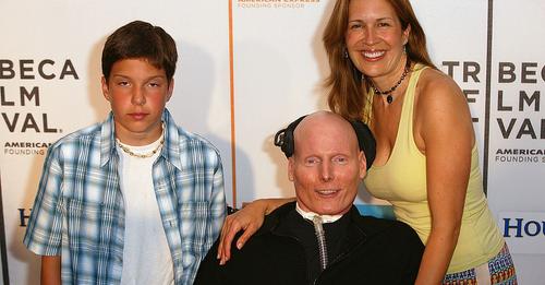 La veuve de Christopher Reeve est morte d’un cancer 17 mois après lui, laissant leur jeune fils orphelin