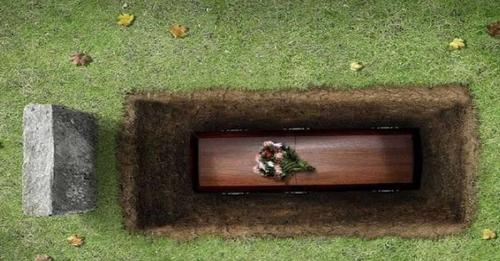 Voici ce qui arrive à votre corps lorsque vous êtes enterré